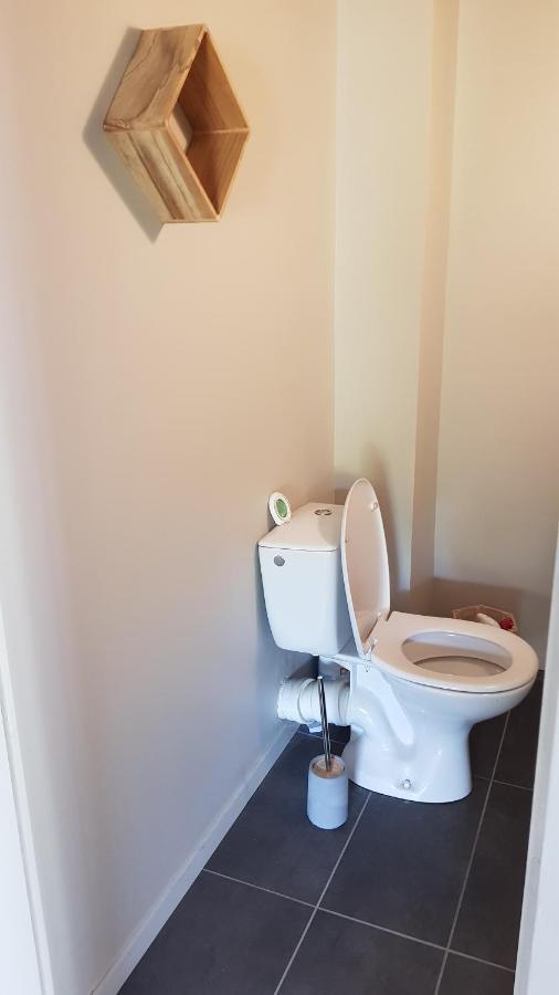 Chambre Avec Salle De Bain Hotel Donzy Kültér fotó